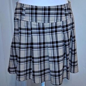 NWOT Plaid Pleated Large Belt loops Mini Skirt Size Large by Shein Black and Tan